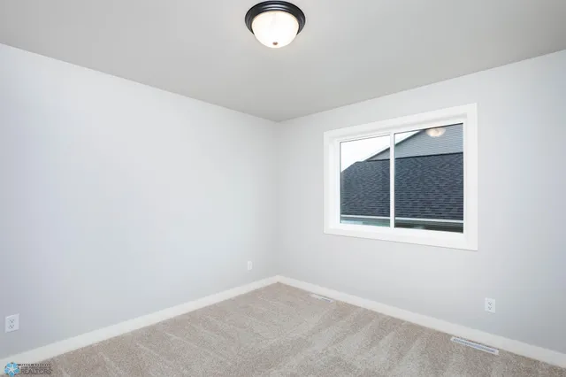 $2,400 | 6718 68th Street South, Horace, ND 58047