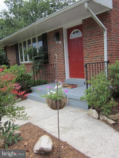 3413 Sharon Chapel Road Alexandria, VA 22310 - Photo 17 of 23 Front
