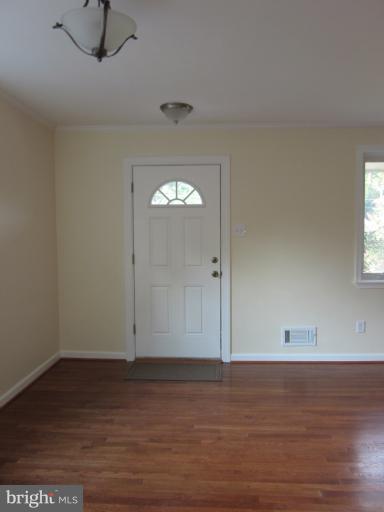 3413 Sharon Chapel Road Alexandria, VA 22310 - Photo 8 of 23 Front Door