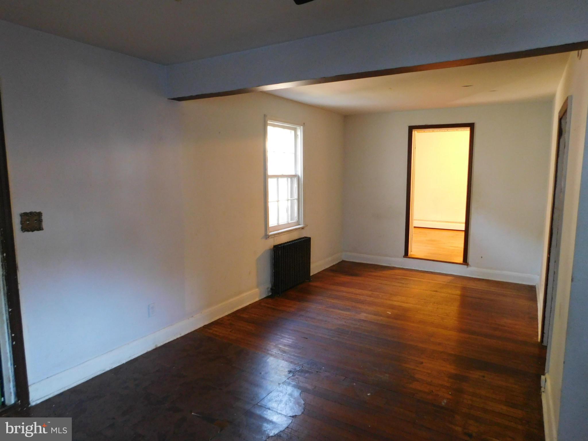 3611 Landbeck Road Baltimore, MD 21207 - Photo 4 of 26 Interior (General)
