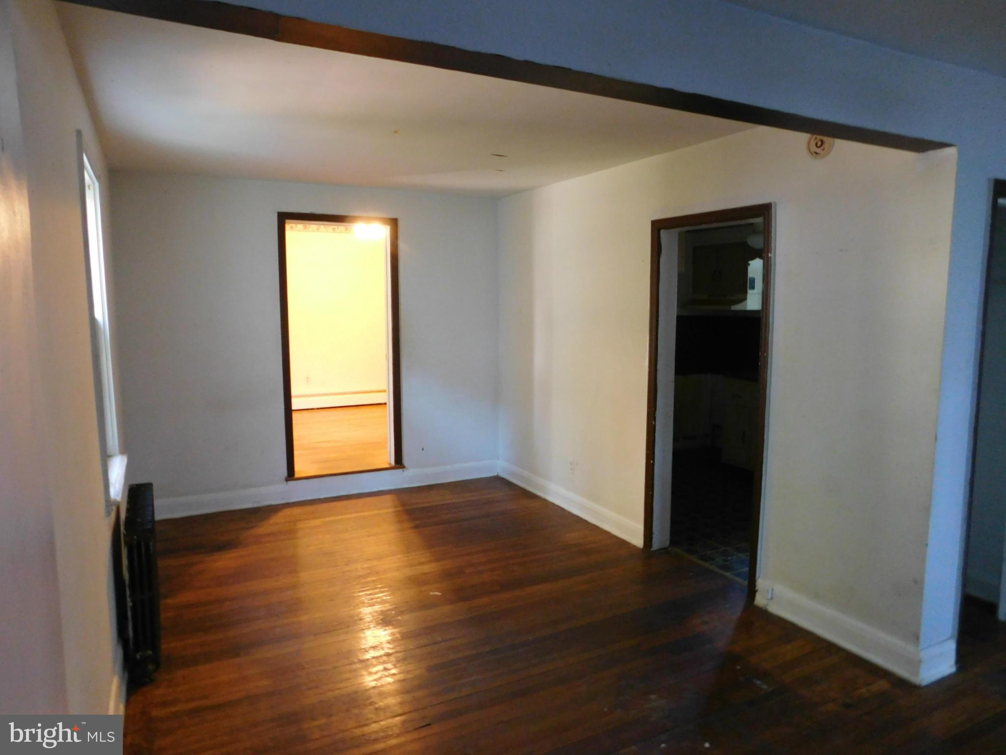 3611 Landbeck Road Baltimore, MD 21207 - Photo 7 of 26 Interior (General)