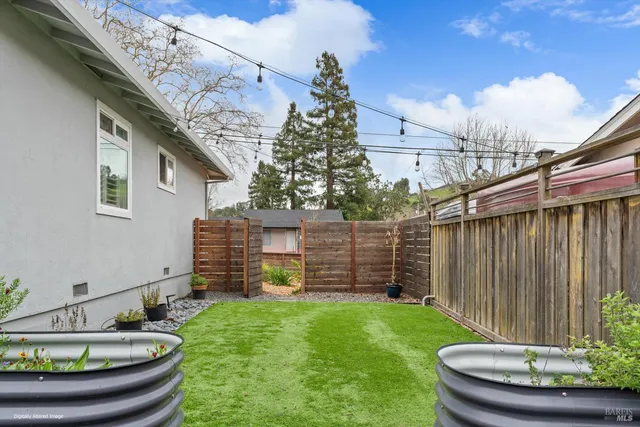 $985,000 | 1021 McNear Avenue, Petaluma, CA 94952