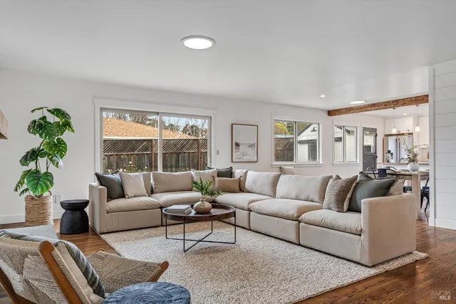 $985,000 | 1021 McNear Avenue, Petaluma, CA 94952