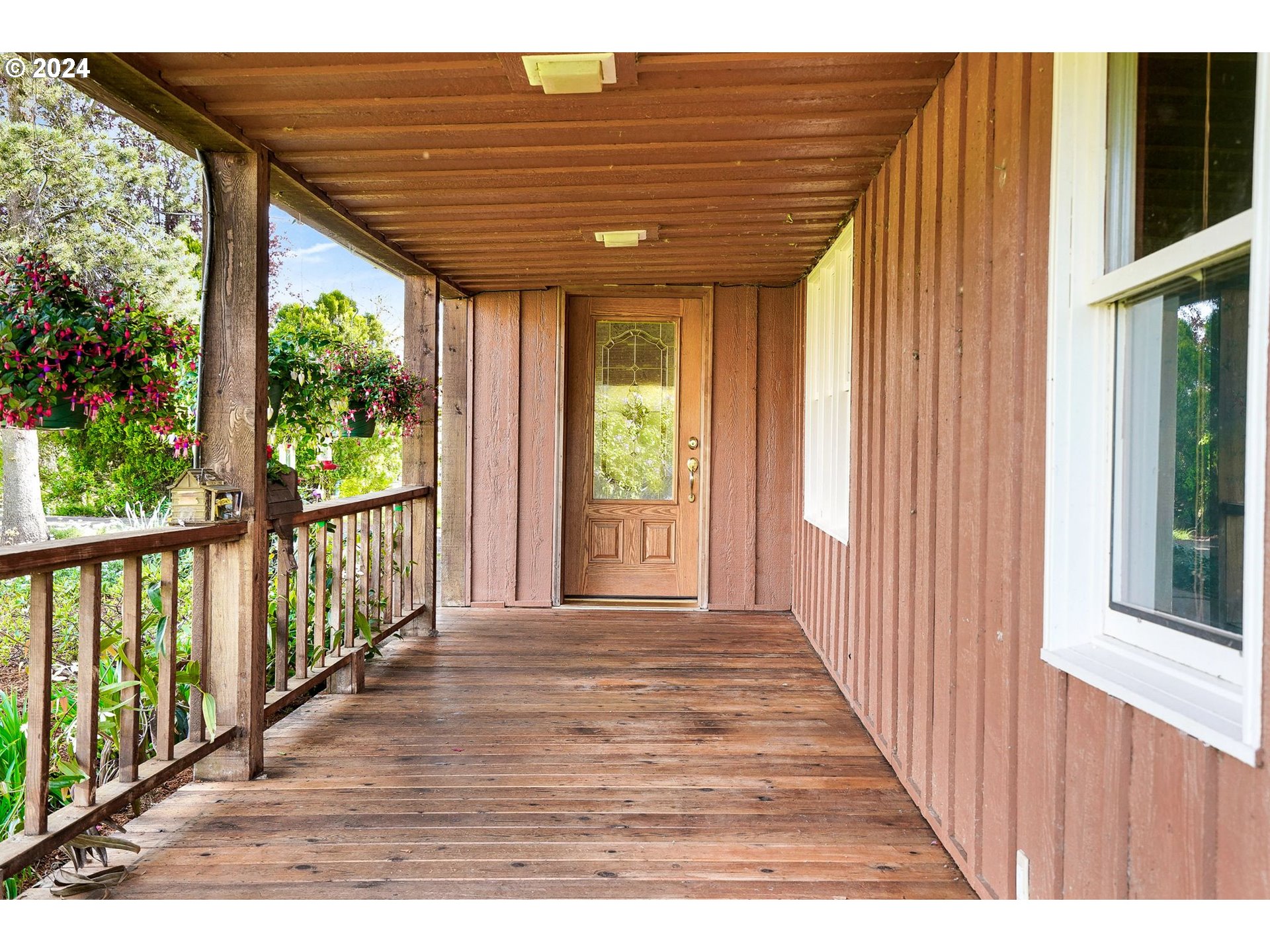 10342 Liberty Road South Jefferson, OR 97352 - Photo 8 of 40 a view of a porch