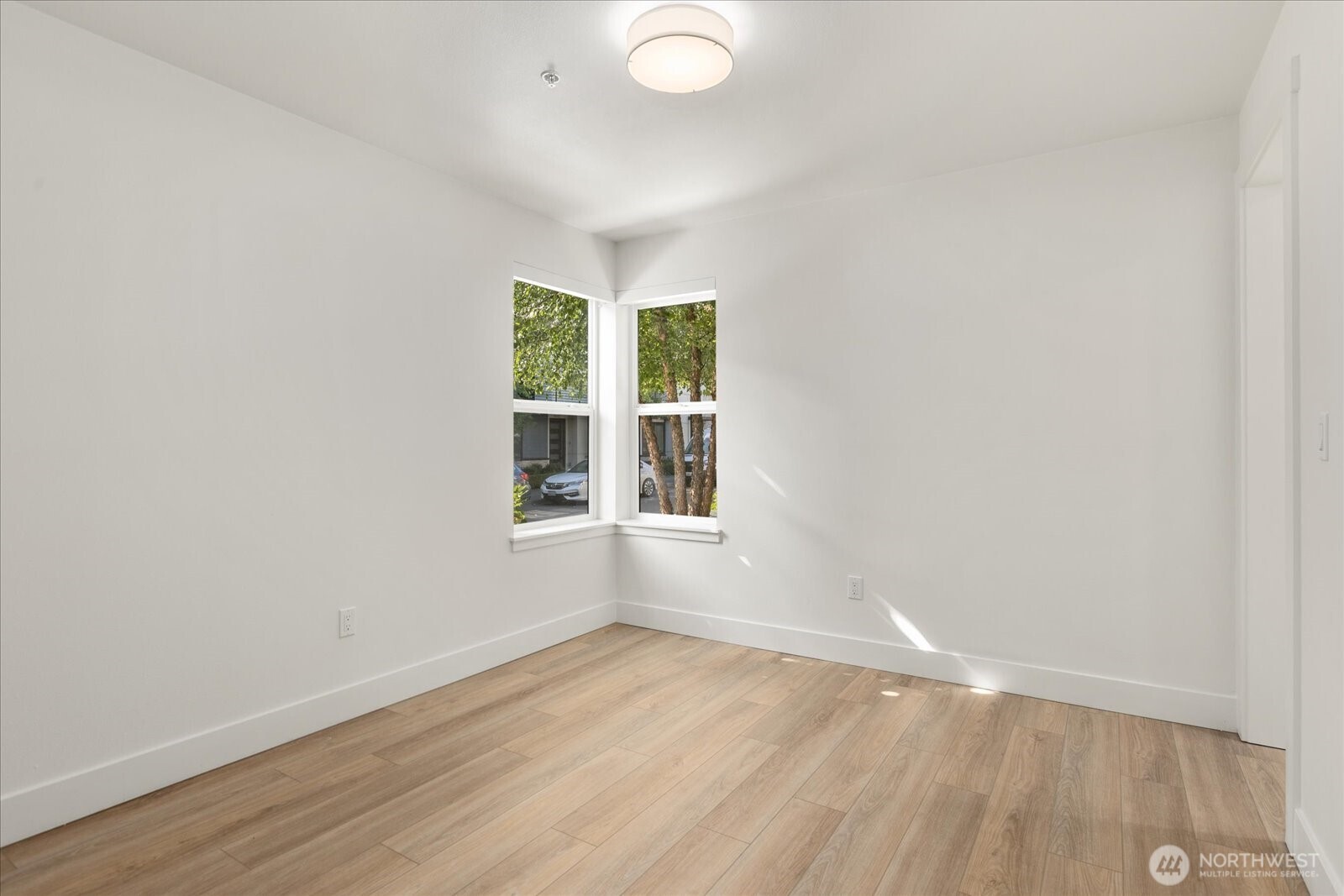 9632 Northeast 183rd Street, Unit A Bothell, WA 98011 - Photo 22 of 29