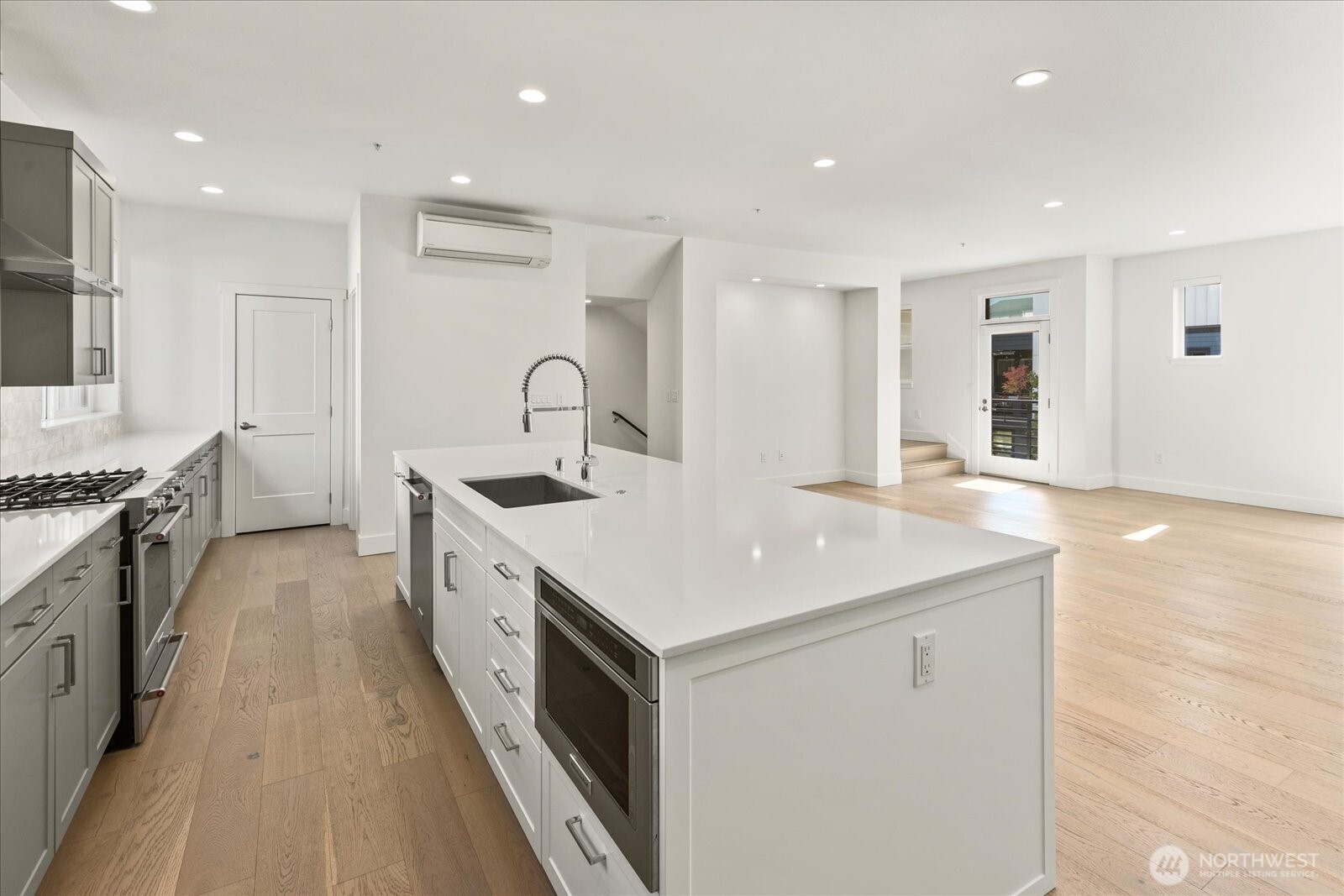 9632 Northeast 183rd Street, Unit A Bothell, WA 98011 - Photo 9 of 29