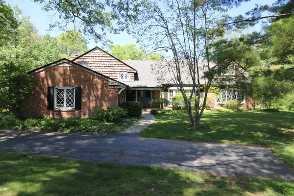 $725,000 | 1 Crosstie Lane, Batesville, IN 47006
