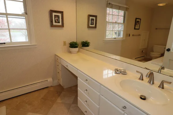 $725,000 | 1 Crosstie Lane, Batesville, IN 47006