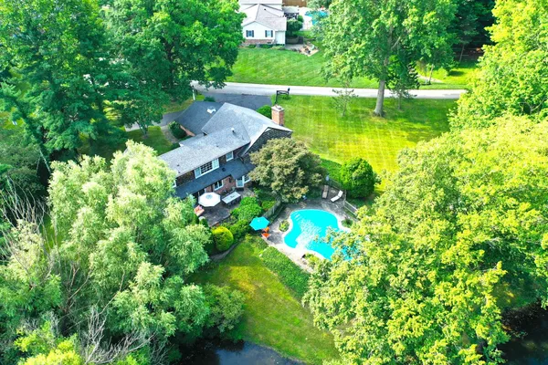 $725,000 | 1 Crosstie Lane, Batesville, IN 47006