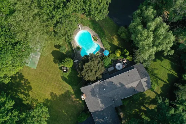 $725,000 | 1 Crosstie Lane, Batesville, IN 47006