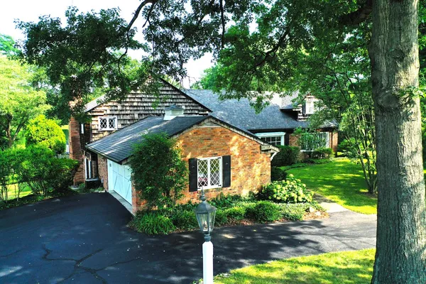 $725,000 | 1 Crosstie Lane, Batesville, IN 47006