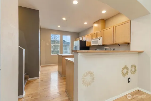 $399,990 | 14200 69th Street Southeast, Unit E3, Snohomish, WA 98296