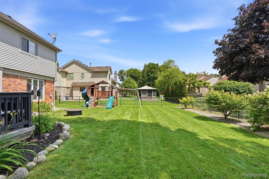 19364 Gill Road Livonia, MI 48152 - Photo 31 of 43 Gallery Image 31