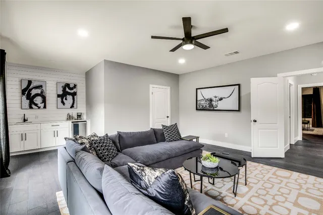 $1,399,000 | 115 Heritage Drive, Austin, TX 78737