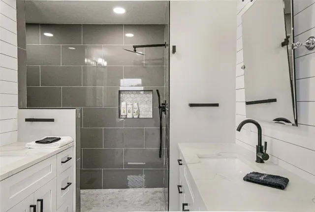 $1,399,000 | 115 Heritage Drive, Austin, TX 78737