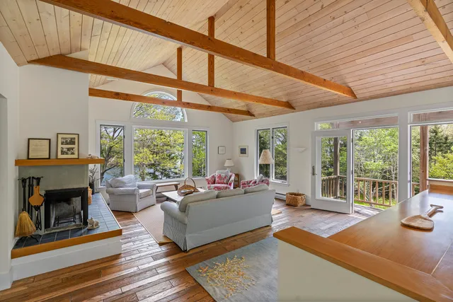 $1,960,000 | 205 West Cundys Point, Harpswell, ME 04079