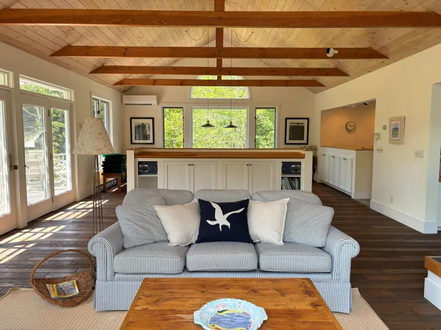 $1,960,000 | 205 West Cundys Point, Harpswell, ME 04079