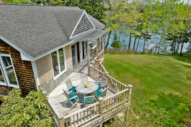 $1,960,000 | 205 West Cundys Point, Harpswell, ME 04079