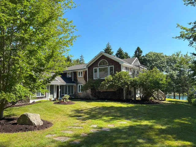 $1,960,000 | 205 West Cundys Point, Harpswell, ME 04079