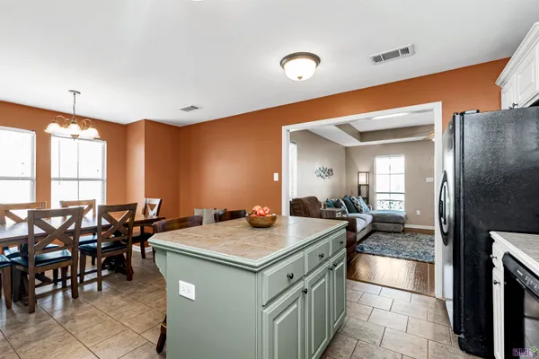 $218,000 | 12266 Creekside Avenue, Walker, LA 70785