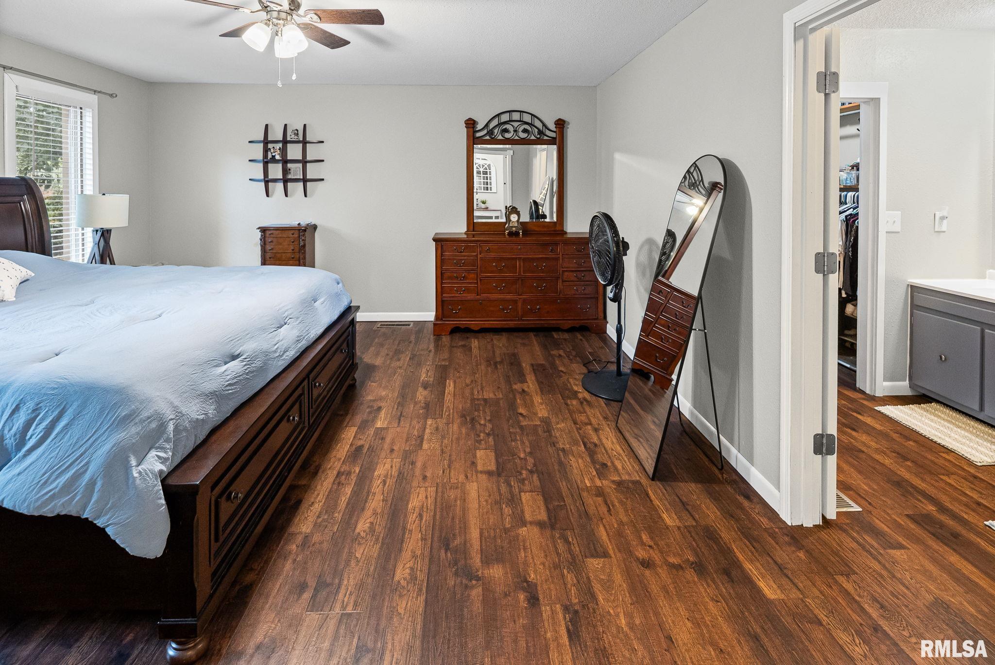 1080 Race Track Road Centralia, IL 62801 - Photo 12 of 60