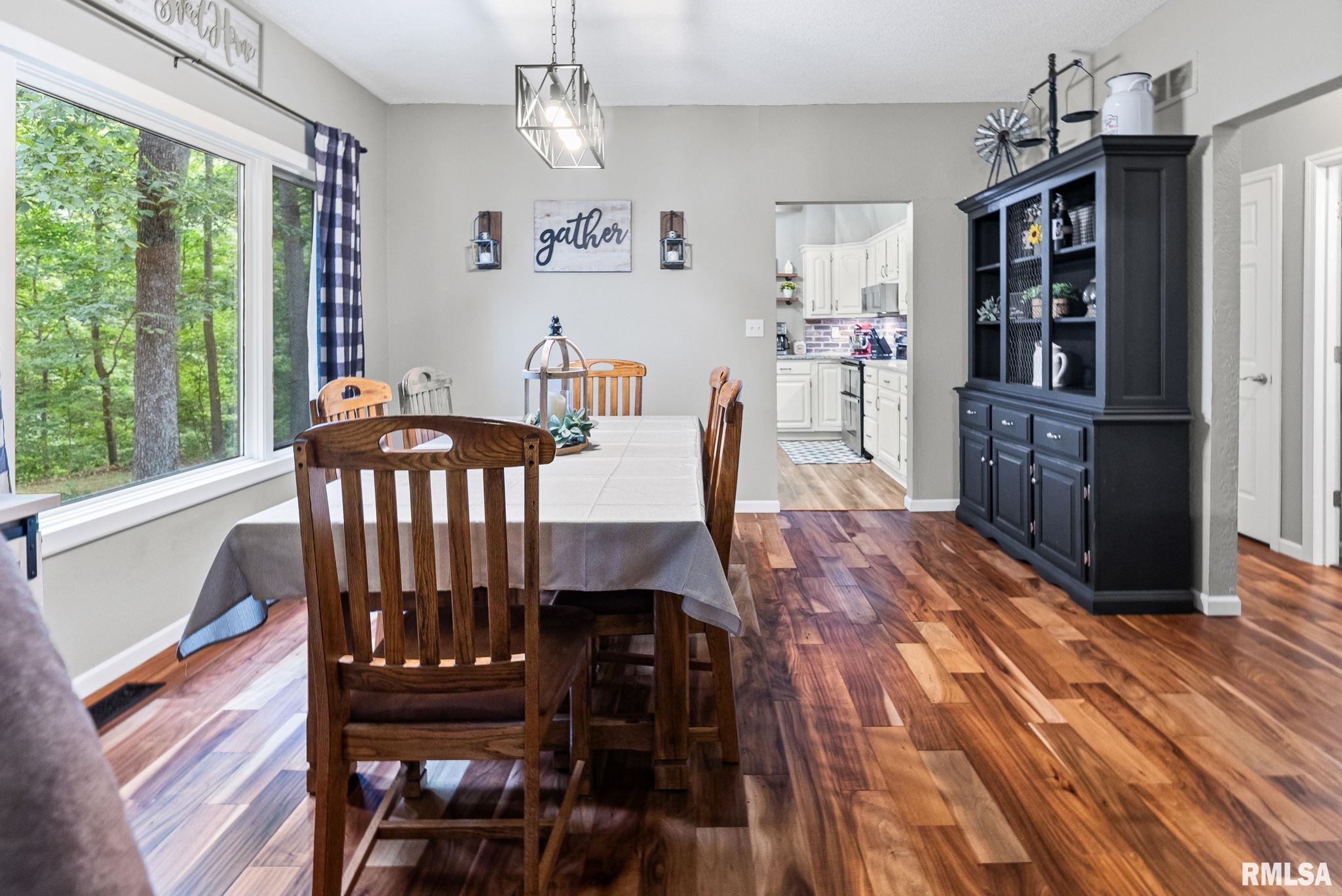 1080 Race Track Road Centralia, IL 62801 - Photo 24 of 60