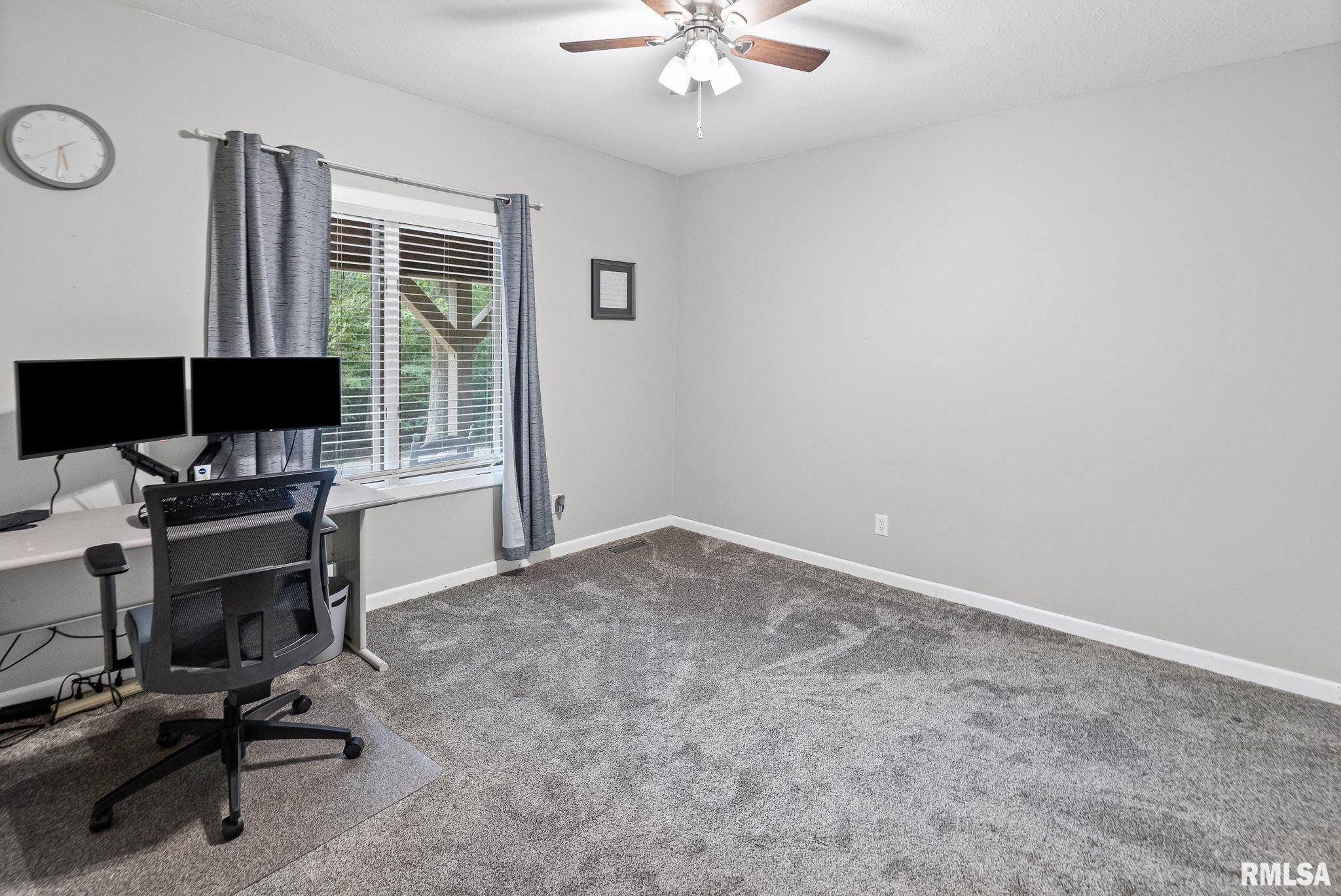 1080 Race Track Road Centralia, IL 62801 - Photo 29 of 60