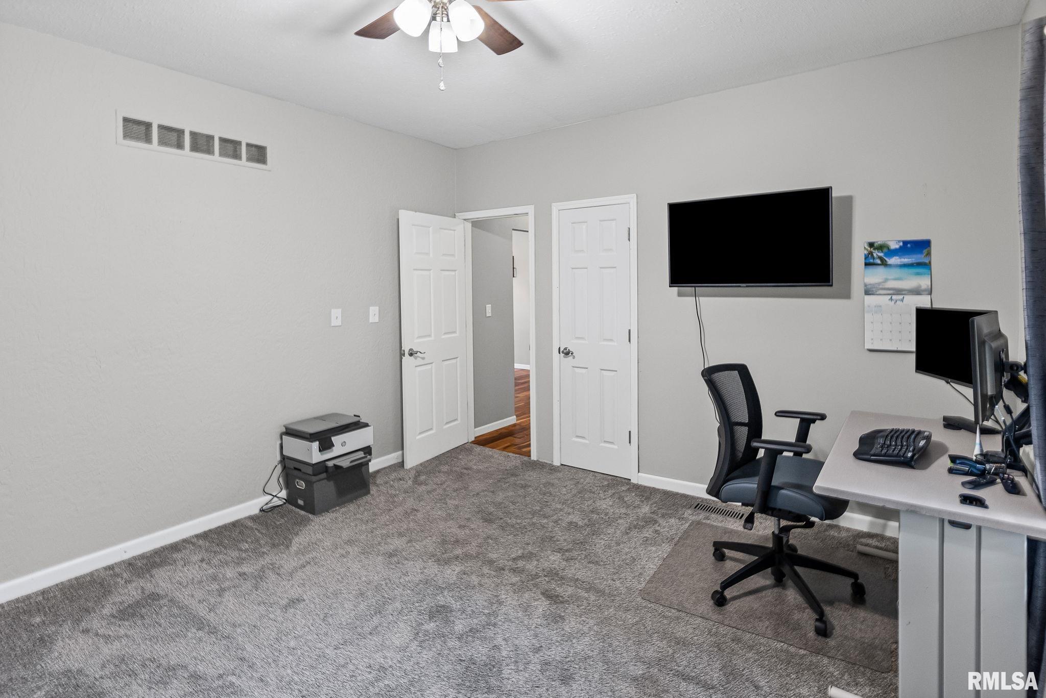 1080 Race Track Road Centralia, IL 62801 - Photo 30 of 60