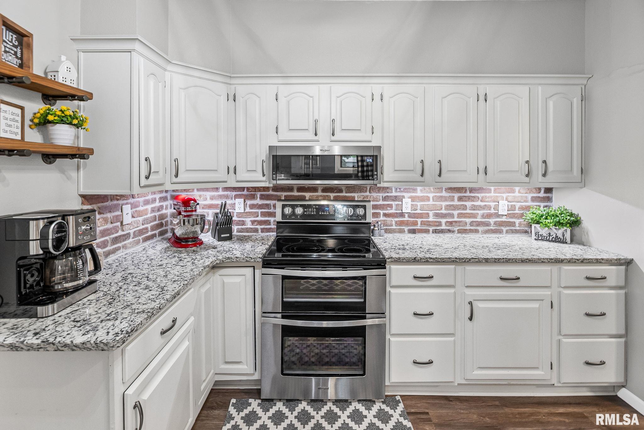 1080 Race Track Road Centralia, IL 62801 - Photo 34 of 60