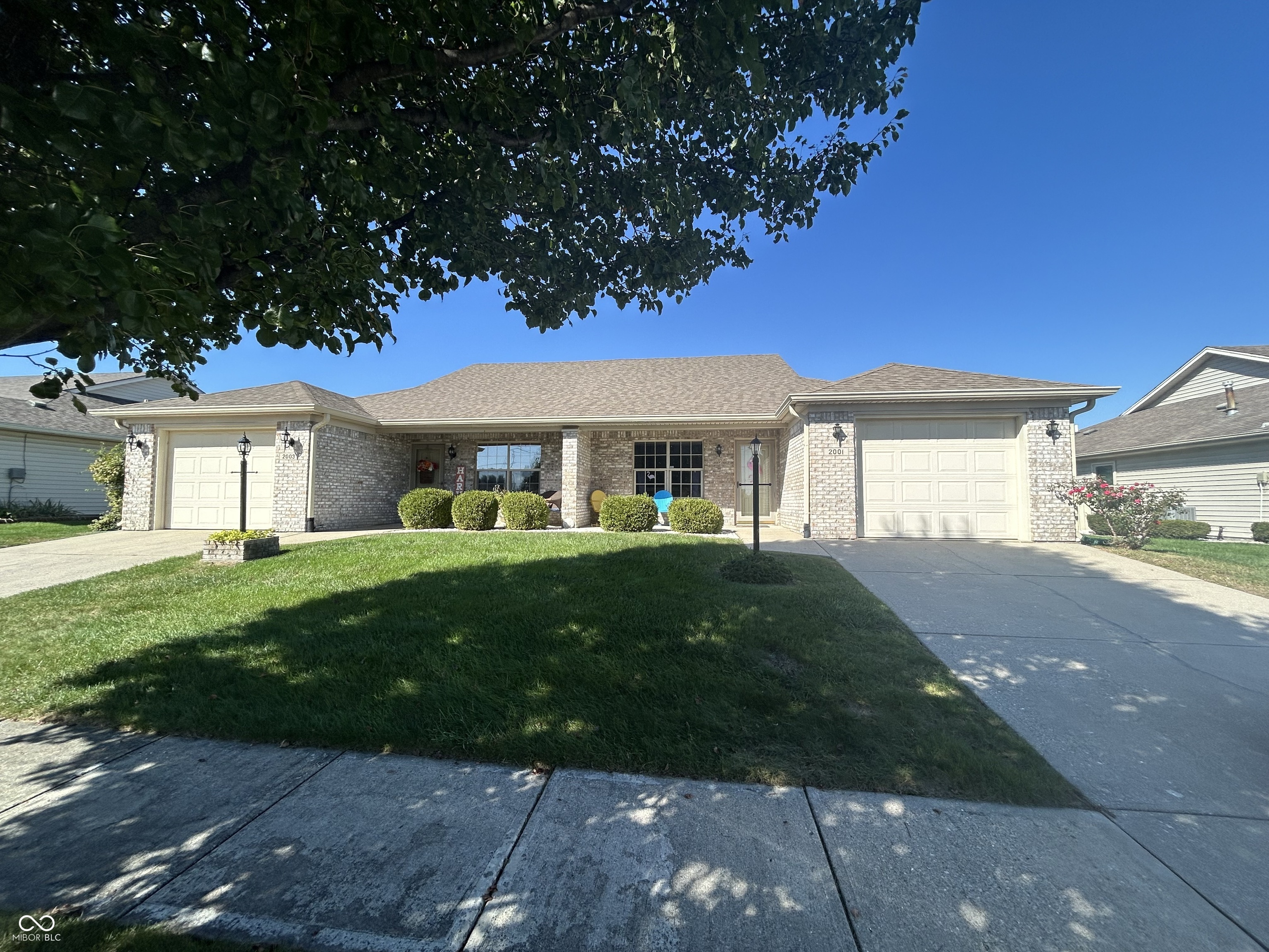 2001 Flamingo Way Franklin, IN 46131 - Photo 1 of 32 Gallery Image 1
