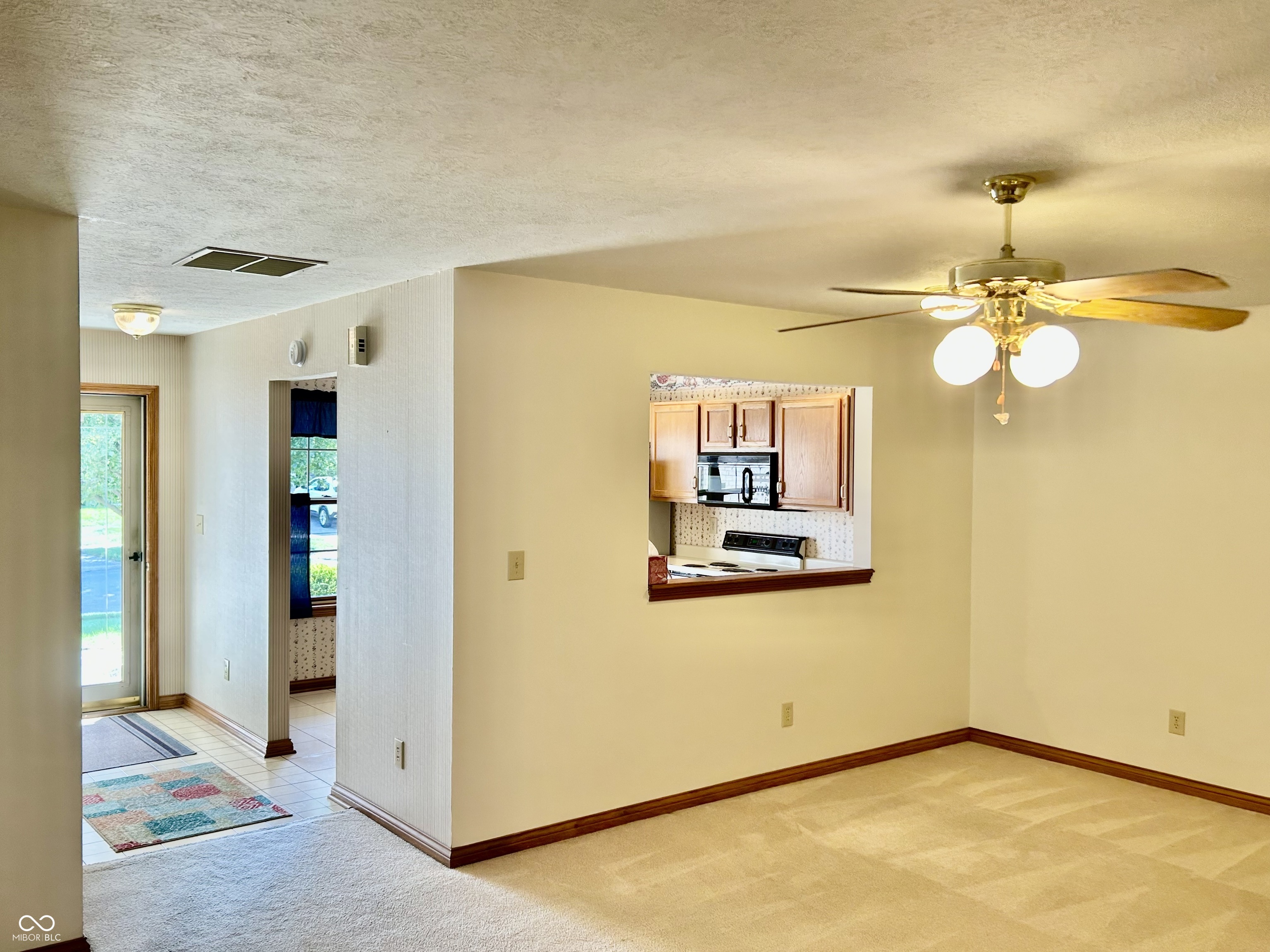 2001 Flamingo Way Franklin, IN 46131 - Photo 11 of 32 Gallery Image 11