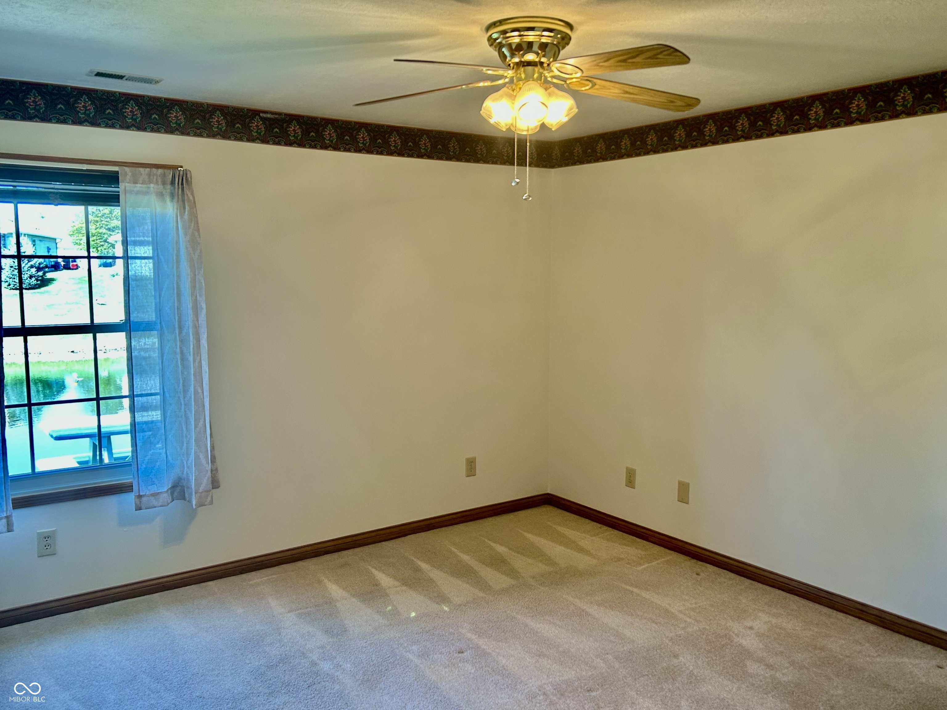 2001 Flamingo Way Franklin, IN 46131 - Photo 16 of 32 Gallery Image 16