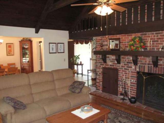 312 Town Hall Road Metamora, IL 61548 - Photo 4 of 8 Gallery Image 4