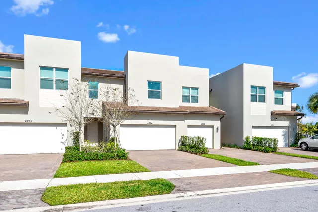 $3,300 | 4834 Navali Drive, Lake Worth, FL 33467