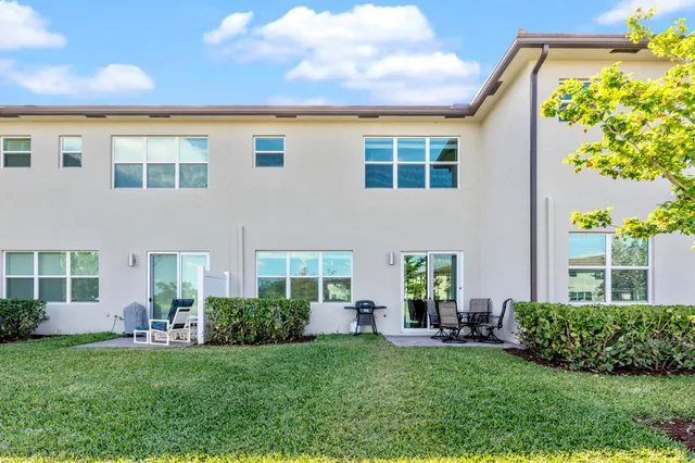 $3,300 | 4834 Navali Drive, Lake Worth, FL 33467