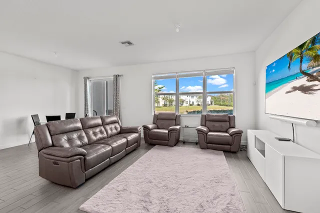 $3,300 | 4834 Navali Drive, Lake Worth, FL 33467