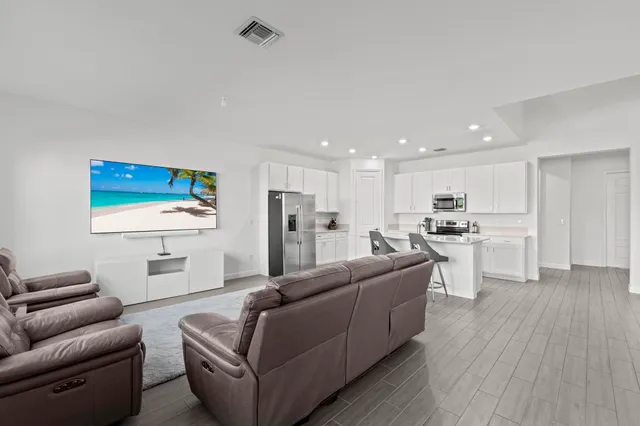 $3,300 | 4834 Navali Drive, Lake Worth, FL 33467