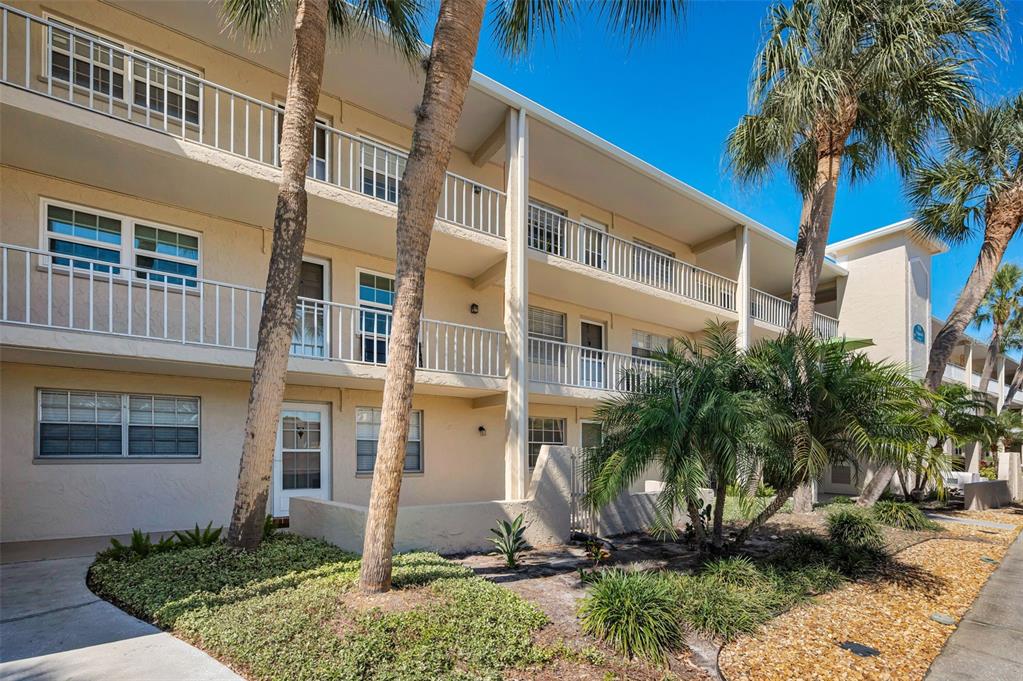 936 Virginia Street, Unit 201 Dunedin, FL 34698 - Photo 2 of 43