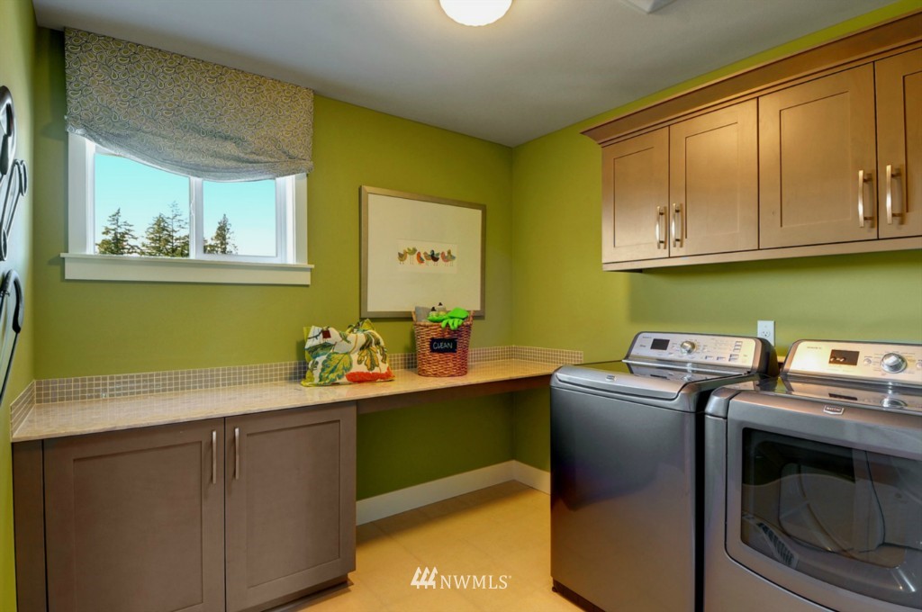 5225 Northeast 2nd Place Renton, WA 98059 - Photo 13 of 18
