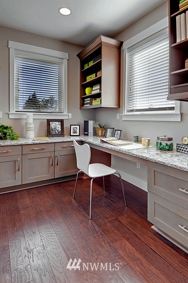 5225 Northeast 2nd Place Renton, WA 98059 - Photo 8 of 18