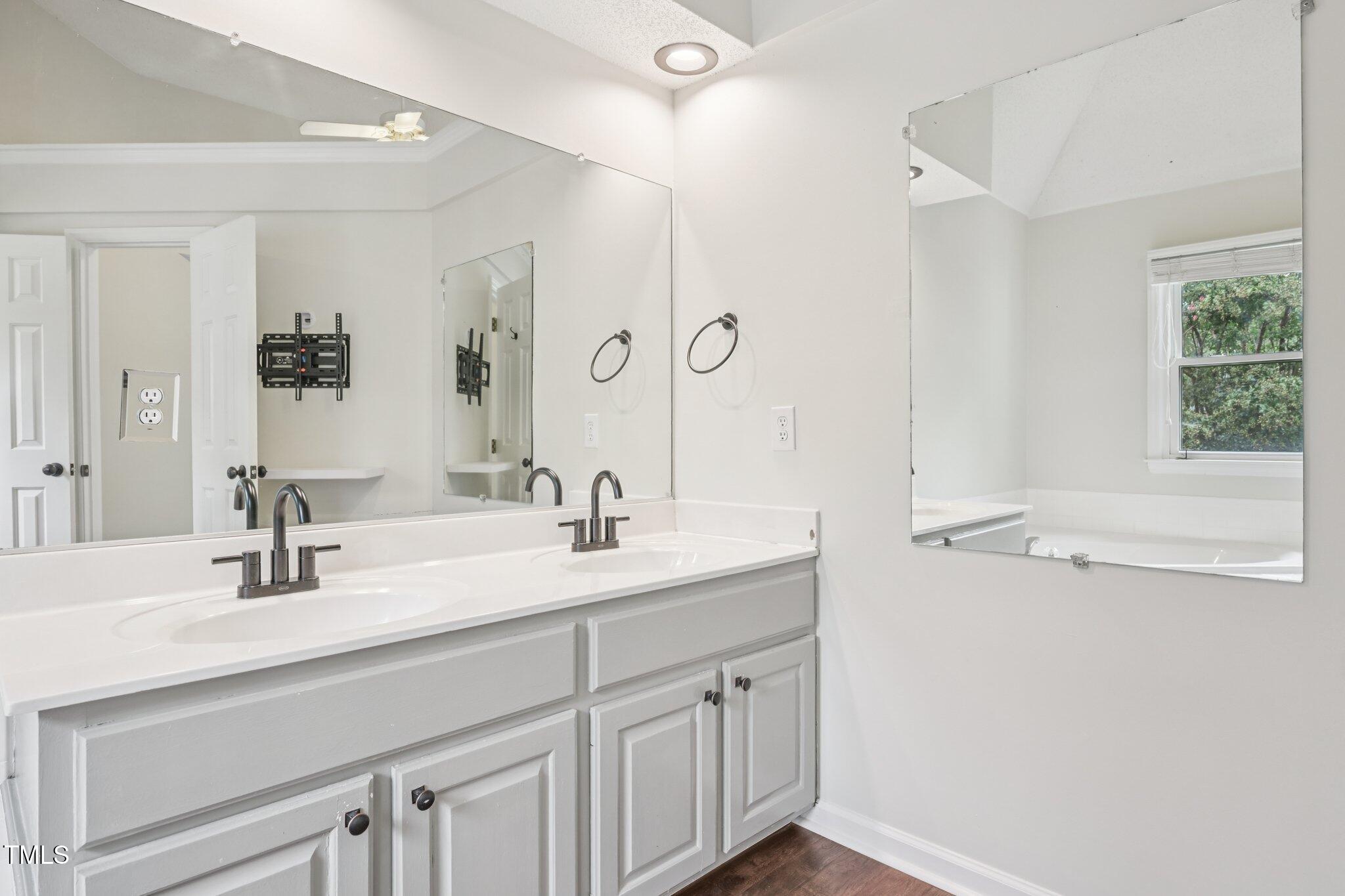 2317 Declaration Drive Raleigh, NC 27615 - Photo 18 of 27 29-web-or-mls-Declaration Dr-S1109-029