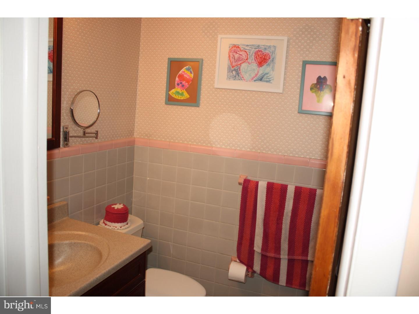 710 Hill Road Philadelphia, PA 19128 - Photo 13 of 18 Bathroom