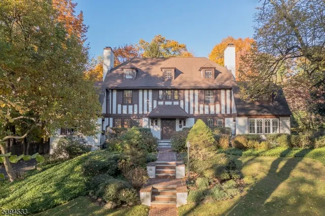 $3,350,000 | 16 W Road, Short Hills, NJ 07078
