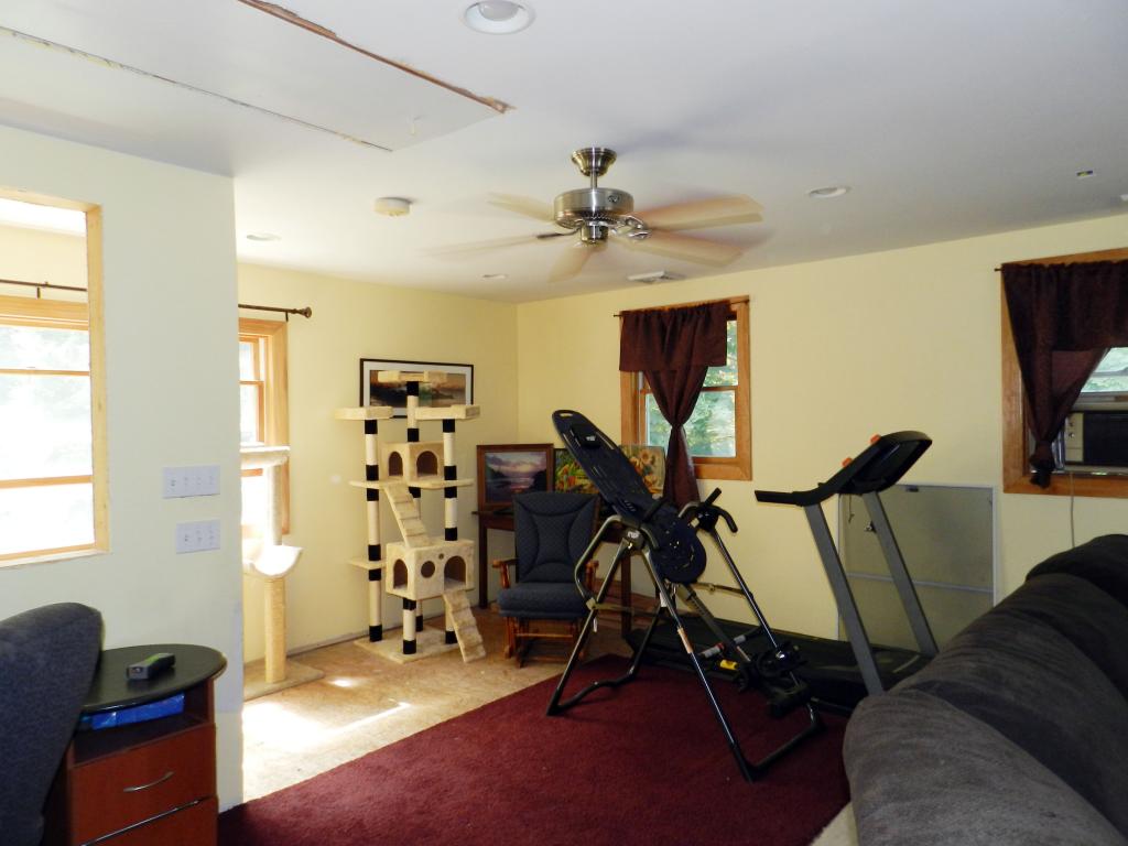 90 Kingston Road Exeter, NH 03833 - Photo 17 of 25 Gallery Image 17