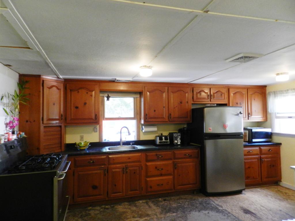 90 Kingston Road Exeter, NH 03833 - Photo 6 of 25 Gallery Image 6