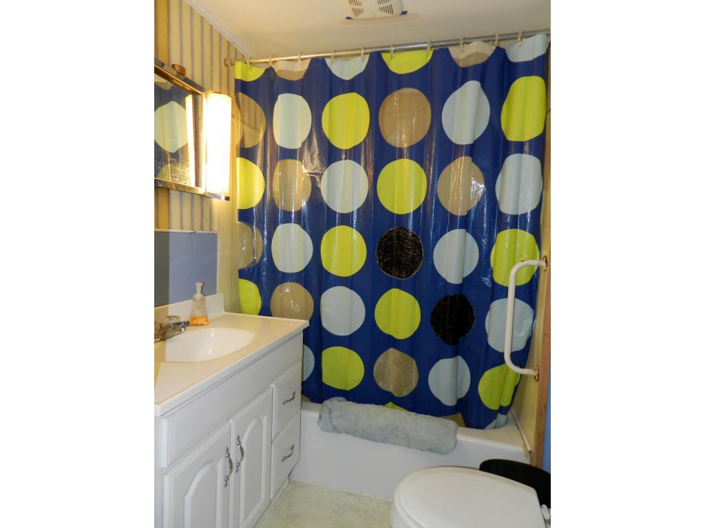 90 Kingston Road Exeter, NH 03833 - Photo 9 of 25 Gallery Image 9