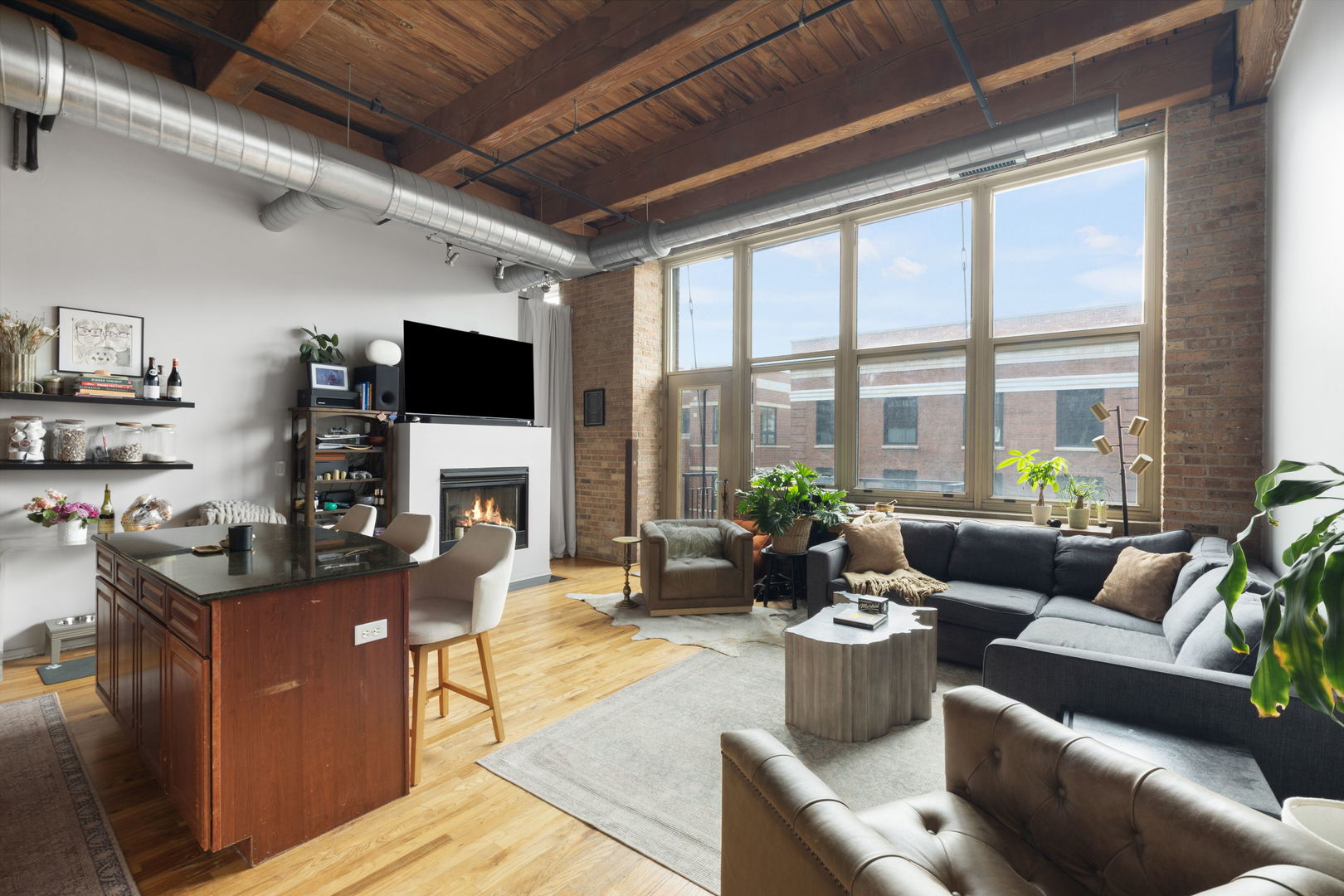 1500 West Monroe Street, Unit 413 Chicago, IL 60607 - Photo 2 of 13