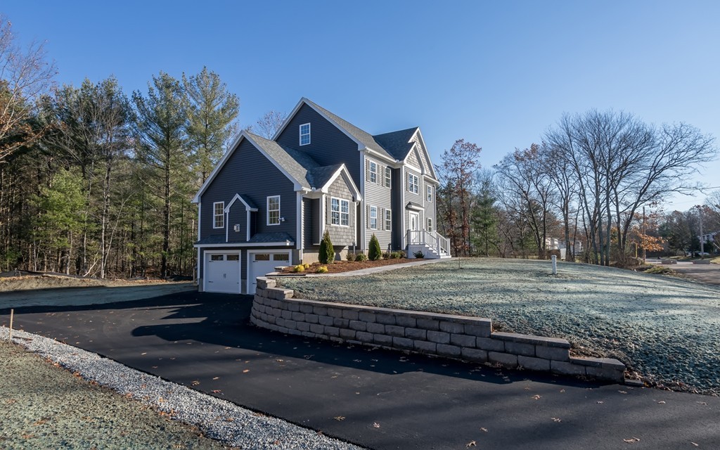 11 Rhode Island Road Wilmington, MA 01887 - Photo 3 of 28 Gallery Image 3
