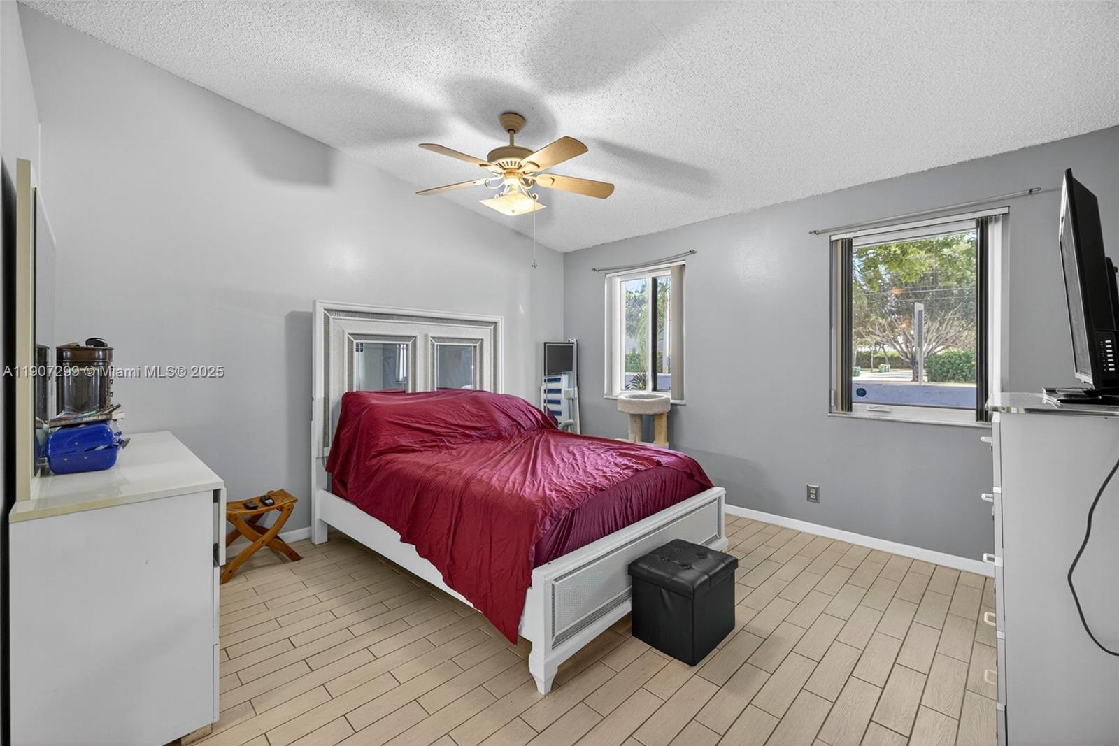 8228 Northwest 100th Way Tamarac, FL 33321 - Photo 12 of 27