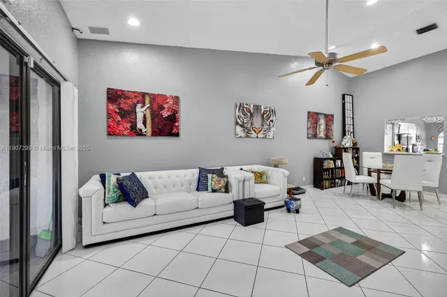 $349,000 | 8228 Northwest 100th Way, Tamarac, FL 33321